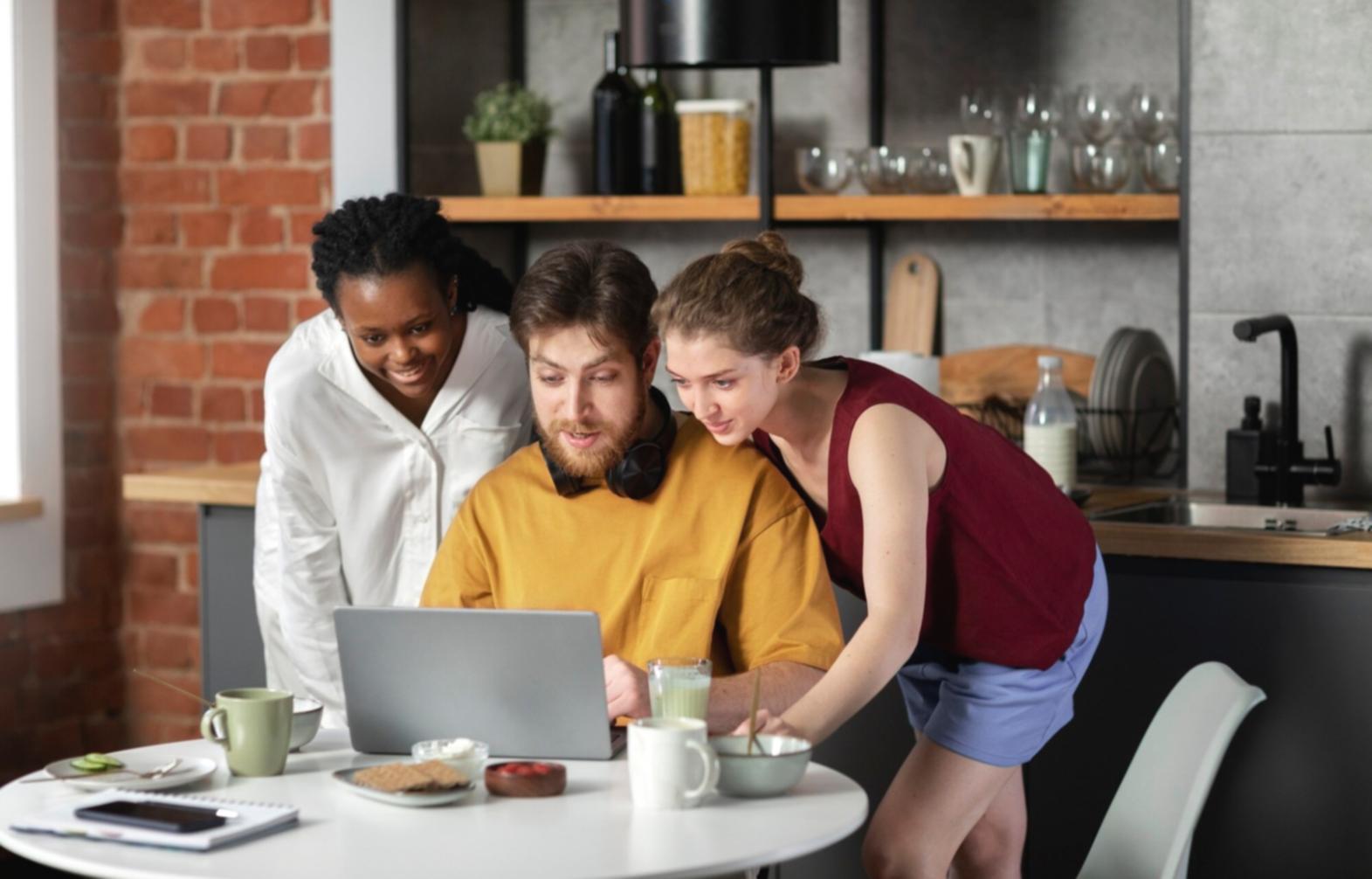 Grafici SEO che mostrano crescita organica del traffico